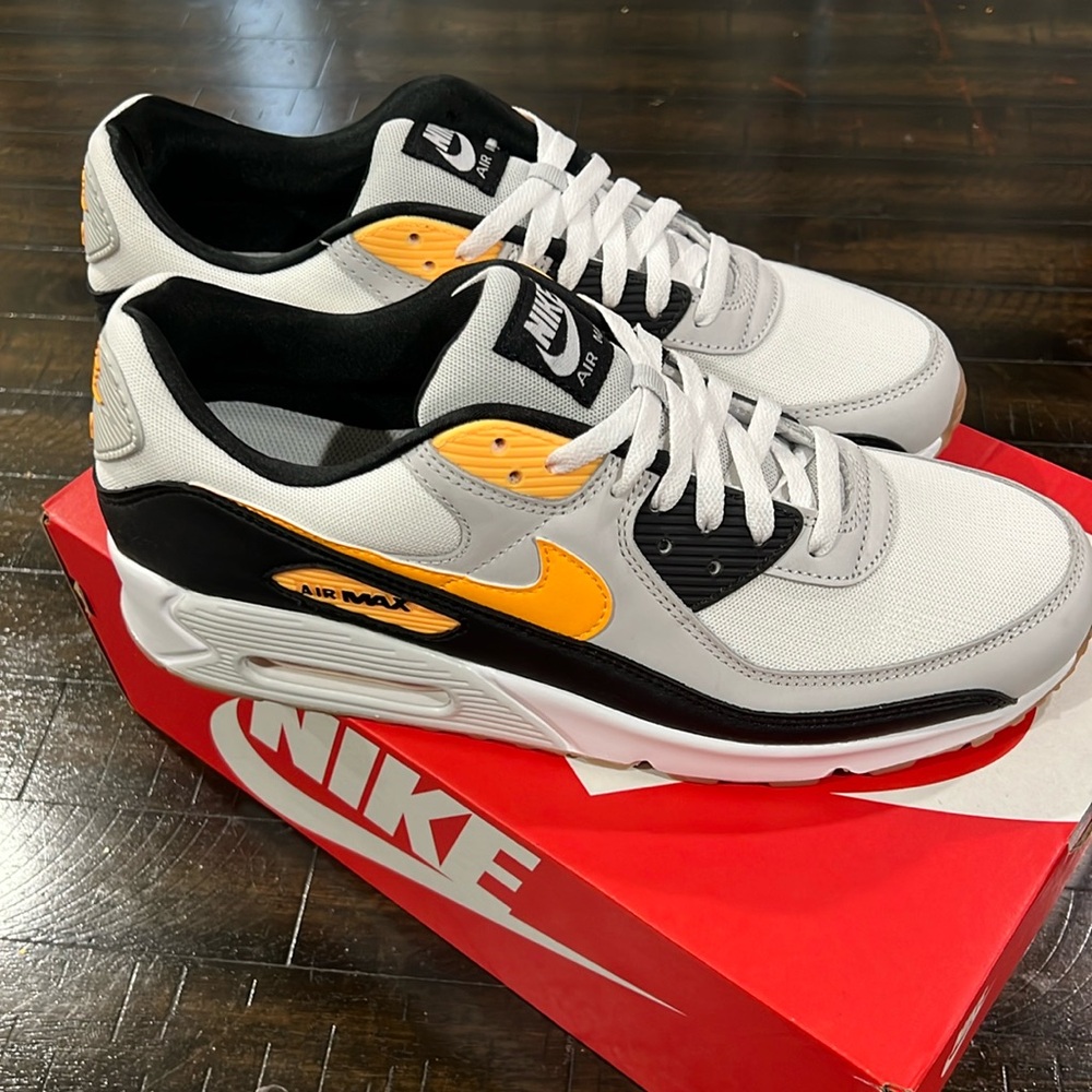 Nike Air Max 90